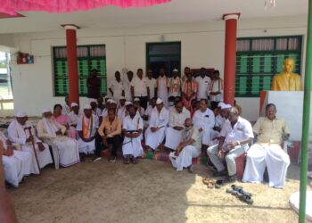 உப்பு சத்தியாக்கிரக 92வது நினைவு தினத்தையொட்டி பாதயாத்திரை குழுவினர் தியானம் .