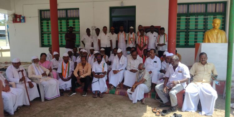 உப்பு சத்தியாக்கிரக 92வது நினைவு தினத்தையொட்டி பாதயாத்திரை குழுவினர் தியானம் .