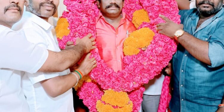 தமிழ் தேசிய பார்வர்ட் பிளாக் கட்சின் நிறுவனதலைவர் வழக்கறிஞர் M. சங்கிலி பிறந்தநாள்  நிர்வாகிகள் நேரில் சந்தித்து வாழ்த்து தெரிவித்தனர்