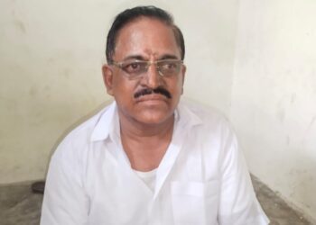 நாகை மாவட்டம் வேதாரண்யத்தில் குறைந்த விலைக்கு தங்கம் தருவதாககூறி மோசடியில் ஈடுபட்ட ஏழு பேர் கைது.