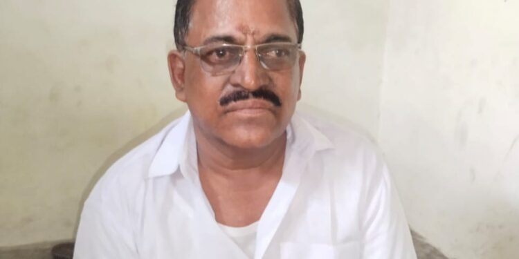 நாகை மாவட்டம் வேதாரண்யத்தில் குறைந்த விலைக்கு தங்கம் தருவதாககூறி மோசடியில் ஈடுபட்ட ஏழு பேர் கைது.