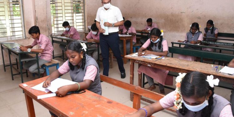 விளாத்திகுளம் பகுதியில் பணம் கேட்டு தகராறு செய்து கொலை மிரட்டல் விடுத்தவர் கைது