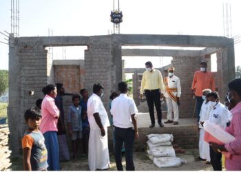 தலைஞாயிறு ஊராட்சி ஒன்றிய பகுதியில் நடைபெற்று வரும் வளர்ச்சி திட்ட பணிகளை மாவட்ட ஆட்சியர் நேரில் ஆய்வு