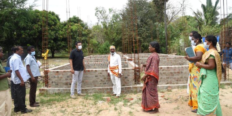 வேதாரண்யம் ஊராட்சி ஒன்றிய பகுதிகளில் நடைபெற்று வரும் வளர்ச்சி திட்ட பணிகளை மாவட்ட ஆட்சியர் டாக்டர் அருண்தம்புராஜ் ஆய்வு