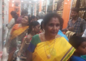 புதுக்கோட்டையில்    பொன்மகள் கவரிங் கடை திறப்பு விழா!! சட்டத்துறை அமைச்சர் பங்கேற்பு!!!