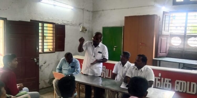 தூத்துக்குடி மாவட்ட மருத்துவர் மற்றும் முடிதிருத்துவோர் சங்கம் கூட்டத்தில் முடிதிருத்துவோர் குடும்ப சூழல் கருதி அரசு வீட்டுமனைப் பட்டா வழங்க வலியுறுத்தி முக்கிய தீர்மானம் நிறைவேற்றம்.!!!