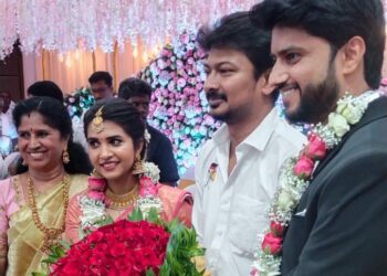 தளி ஒன்றியக்குழு தலைவர்   சீனிவாசுலு ரெட்டி இல்லத் திருமண நிகழ்ச்சியில் உதயநிதி ஸ்டாலின் கலந்து கொண்டு மணமக்களை வாழ்த்தினார்.