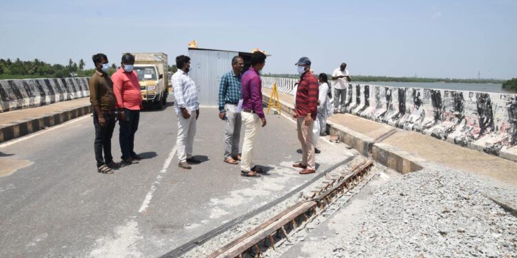 நாகப்பட்டினம் மாவட்டம் திருமருகல் ஊராட்சி ஒன்றிய பகுதிகளில் நடைபெற்றுவரும் வளர்ச்சிதிட்டப் பணிகளை மாவட்ட ஆட்சித்தலைவர் டாக்டர் அ.அருண்தம்புராஜ் நேரில் பார்வையிட்டு ஆய்வு .