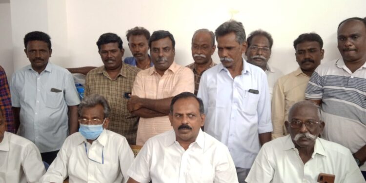 தூத்துக்குடி மாநகராட்சி நிர்வாகம், கல்வி துறை, திருச்சபை கிறிஸ்தவர்கள் ஆகியோர்களை பல ஆண்டுகளாக ஏமாற்றிய பேட்ரிக் ஆலய நிர்வாகிகள் மீது  பரிசுத்த பேட்ரிக்ஸ் இணைப் பேராலய நலன் விரும்பும் ஐக்கிய அணி தலைவர் இன்ஸ்டீன் பரபரப்பு குற்றச்சாட்டு.