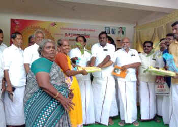 வேதாரண்யத்தை அடுத்த கரியாப்பட்டினம் ஊராட்சியில் உள்ள புனித அந்தோணியார் மழலையர் மற்றும் தொடக்கப் பள்ளியின் முதல்வரின்  திருவுருவ சிலை திறப்பு விழா 