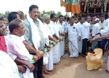 வேதாரண்யத்தை அடுத்த கோடியக்காடு அமிர்தகடேஸ்வரர் திருக்கோயில் வைகாசி விசாகத் திருவிழாவையொட்டி தேரோட்டம்