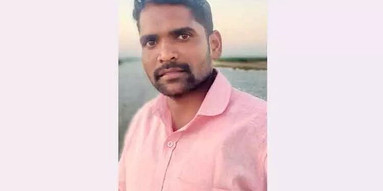 திருவள்ளூர் மாவட்ட கலெக்டர் டாக்டர் ஆல்பி ஜான் வர்கீசிடம் புரட்சி பாரதம் கட்சி சார்பில் கோரிக்கை மனு !!