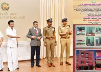 தமிழகத்தில் சேரன்மாதேவி, புளியங்குடி உட்பட 20 இடங்களில் புதிதாக அமைக்கப்பட்டுள்ள அனைத்து மகளிர் காவல் நிலையங்களை முதலமைச்சர் மு.க.ஸ்டாலின் திறந்து வைத்தார். 