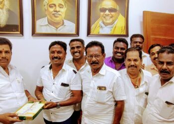 அமைச்சர் அனிதா ராதாகிருஷ்ணனிடம் வாழ்த்துப் பெற்ற மாப்பிள்ளையூரணி பஞ்சாயத்து தலைவர் சரவணக்குமார்!!