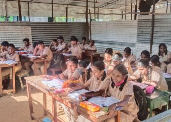 வேதாரண்யத்தில் தமிழ்நாடு அரசு ஊழியர் சங்கத்தினர் பல்வேறு கோரிக்கைகளை நிறைவேற்றக்கோரி ஏழுமுனைப் பிரச்சாரத்தை