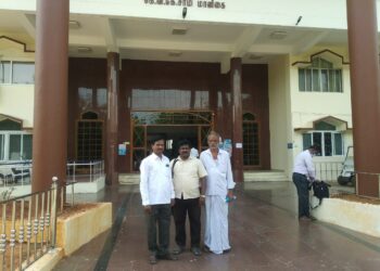 பொற்கொல்லர்களை இழிவாக பேசிய தனியார் தொலைக்காட்சி மீது நடவடிக்கை எடுக்க விஸ்வ தமிழ் கழகம் சார்பில் மாவட்ட ஆட்சியர், எஸ்.பி.யிடம் புகார் மனு