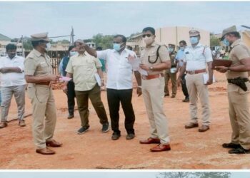 வ.உ.சி கல்லூரி மைதானத்தில் நாளை நடைபெறவுள்ள நெய்தல் கலை விழாவை முன்னிட்டு பாதுகாப்பு ஏற்பாடுகள் குறித்து மாவட்ட காவல் கண்காணிப்பாளர் டாக்டர் . எல். பாலாஜி சரவணன் நேரில் சென்று ஆய்வு.