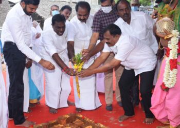 நாகையில் ஆசாத் மார்க்கெட் கட்டுமான பணிக்கான பூமி பூஜை