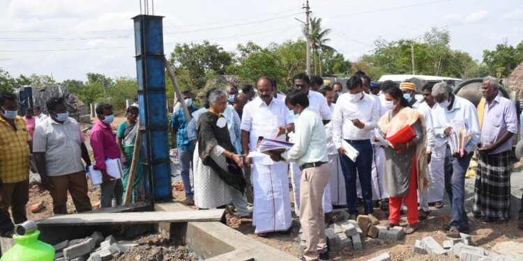 நாகப்பட்டினம் மாவட்டத்தில் ரூ. 5 கோடியே56 இலட்சத்து86ஆயிரம் மதிப்பீட்டில்நடைபெற்றுவரும் வளர்ச்சித் திட்டப் பணிகளைமாண்புமிகுஊரகவளர்ச்சிமற்றும் ஊராட்சித் துறைஅமைச்சர் கே.ஆர்.பெரியகருப்பன் இன்று ஆய்வு