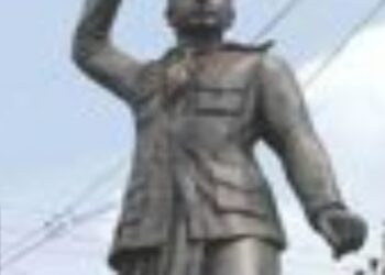 ஸ்மார்ட் சிட்டி” திட்டத்தின் கீழ் மக்கள் வரிப்பணம் வீணடிக்கப்படுகிறது?   தூத்துக்குடியில் ஆஷ் நினைவுச் சின்னத்தை புதுப்பிக்க கடும் எதிர்ப்பு!! அரசு நேரடியாக தலையிட வேண்டும் என கோரிக்கை!! 