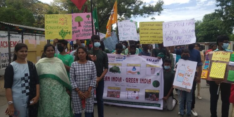 கோவை மாவட்டம் சின்ன வேடம்பட்டி ஸ்ரீ சைதன்யா பள்ளி சார்பில் சுற்றுப்புற சூழல் விழிப்புணர்வு முகாம்