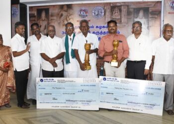 புதுக்கோட்டையில் தொல்லியல் அறிஞர்களுக்கு விருது வழங்கல்.