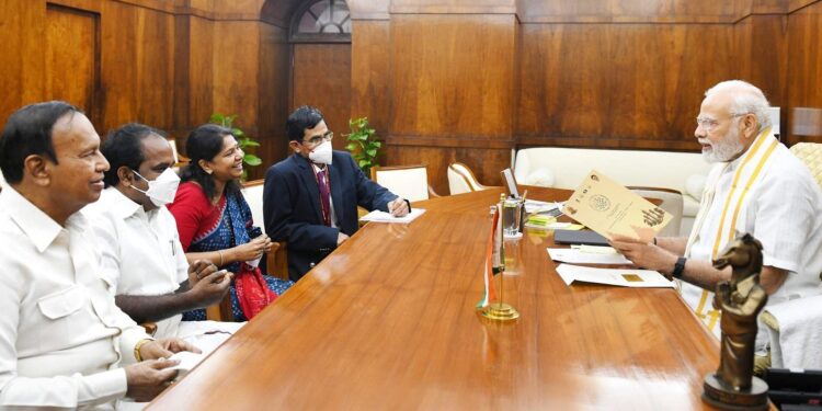 சென்னையில் செஸ் ஒலிம்பியாட் தொடக்க விழா: பிரதமர் மோடிக்கு தமிழக அரசு அழைப்பிதழ்!!