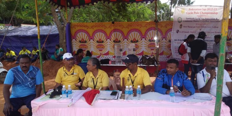 கோவையில் உள்ள கோவை புதூர் மைதானத்தில் முதன்முறையாக சைக்கிள் போலோ போட்டிகள்