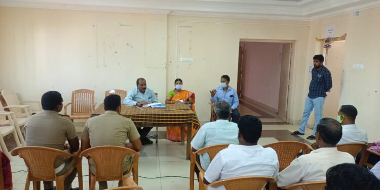 வேதாரணியத்தில் வரும் ஆடி அமாவாசையை முன்னிட்டு வரும் பக்தர்களுக்கு செய்ய வேண்டிய பாதுகாப்பு முன்னேற்பாடுகள் பற்றி ஆராய வேதாரண்யம் வட்டாட்சியர் அலுவலகத்தில் அனைத்து துறை அதிகாரிகளுடன் ஆலோசனைக் கூட்டம்