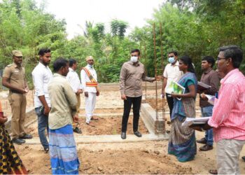 நாகப்பட்டினம் நகராட்சி உட்பட்ட பகுதிகளில் நடைபெற்றுவரும் பல்வேறு திட்டபணிகளை மாவட்ட ஆட்சித்தலைவர் அ.அருண்தம்புராஜ் இன்று நேரில் பார்வையிட்டு ஆய்வு மேற்கொண்டார். 