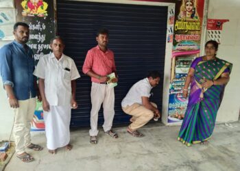 வேதாரண்யத்தை அடுத்த குரவப்புலத்தில் கோயிலுக்கு சொந்தமான இடங்களை ஆக்கிரமித்து கட்டடங்கள்   கட்டிய இடத்தை   இந்து சமய அறநிலையத் துறையினர் கையகப்படுத்தினர்.