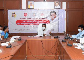 வேதாரண்யம் மேலவீதி தபால் அலுவலகம் முன்பு அத்தியாவசிய பொருட்களுக்கு விதிக்கப்பட்ட அதிகமான ஜிஎஸ்டி வரியை   விலைவாசி உயர்வை கண்டித்தும்   காங்கிரஸ் கட்சி சார்பில் மாபெரும் கண்டன ஆர்ப்பாட்டம்.