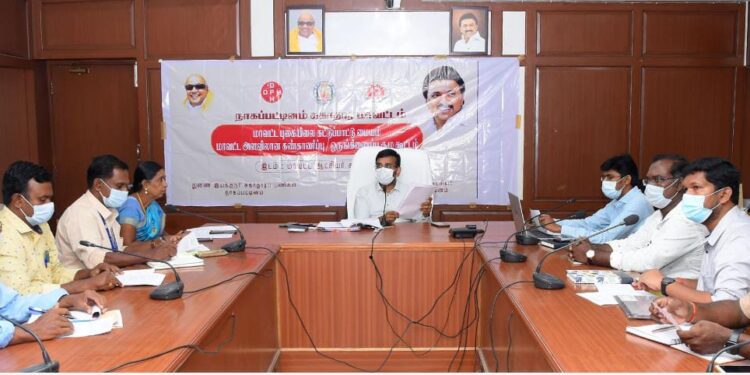 வேதாரண்யம் மேலவீதி தபால் அலுவலகம் முன்பு அத்தியாவசிய பொருட்களுக்கு விதிக்கப்பட்ட அதிகமான ஜிஎஸ்டி வரியை   விலைவாசி உயர்வை கண்டித்தும்   காங்கிரஸ் கட்சி சார்பில் மாபெரும் கண்டன ஆர்ப்பாட்டம்.