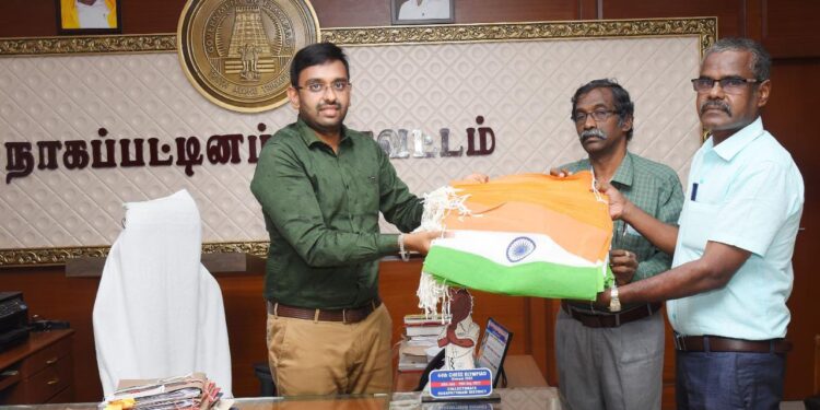 நாட்டின் 75வது சுதந்திர தின அமுத விழா அனைத்து வீடுகளிலும் இந்திய தேசிய கொடி ஏற்ற நடவடிக்கை