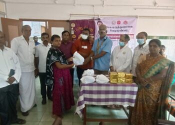 வேதாரணியம் அரசு மருத்துவமனையில் செயல்படாமல் உள்ள நீர் சுத்திகரிப்பு எந்திரம்