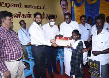 மாற்றுத்திறனாளி நலத்துறை சார்பில் நடைபெற்ற நலத்திட்ட உதவிகள் வழங்கும் விழா வில் 109 பயனாளிகளுக்கு ரூ.30,37,400 மதிப்பிலான நலத்திட்ட உதவிகளை மாவட்ட ஆட்சித்தலைவர் அ.அருண்தம்புராஜ் வழங்கினார்.மாற்றுத்திறனாளி நலத்துறை சார்பில் நடைபெற்ற நலத்திட்ட உதவிகள் வழங்கும் விழா வில் 109 பயனாளிகளுக்கு ரூ.30,37,400 மதிப்பிலான நலத்திட்ட உதவிகளை மாவட்ட ஆட்சித்தலைவர் அ.அருண்தம்புராஜ் வழங்கினார்.