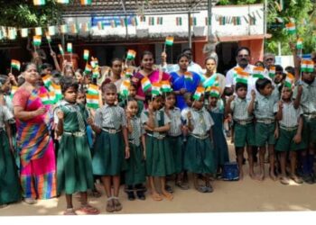 வேதாரண்யத்தை அடுத்த தோப்புத்துறை ஊராட்சி ஒன்றிய தொடக்கப்பள்ளியில் (இந்து) 75வது சுதந்திர தின விழா.