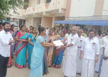 நாகப்பட்டினம் மாவட்டம் கீழ்வேளுர் ஊராட்சி ஒன்றியம் ஒக்கூர் ஊராட்சியில் சுதந்திர தினத்தை முன்னிட்டு நடைப்பெற்ற கிராமசபை கூட்டத்தில் மாவட்ட ஆட்சித்தலைவர் அ.அருண்தம்புராஜ் கலந்து கொண்டார்.