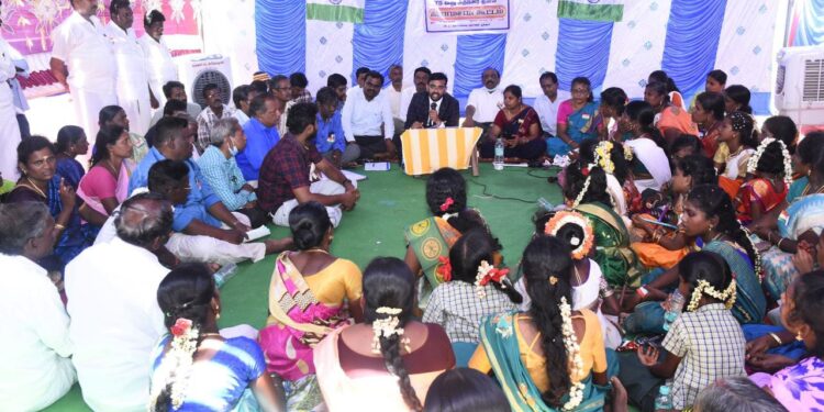 நாகப்பட்டினம் மாவட்டம் கீழ்வேளுர் ஊராட்சி ஒன்றியம் ஒக்கூர் ஊராட்சியில் சுதந்திர தினத்தை முன்னிட்டு நடைப்பெற்ற கிராமசபை கூட்டத்தில் மாவட்ட ஆட்சித்தலைவர் அ.அருண்தம்புராஜ் கலந்து கொண்டார்.