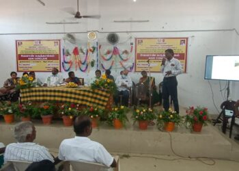 வேதாரண்யத்தில் வேளாண்மை உழவர் நலத்துறை வேளாண் கருத்தரங்கம்.