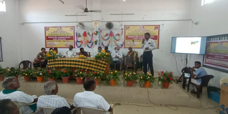 வேதாரண்யத்தில் வேளாண்மை உழவர் நலத்துறை வேளாண் கருத்தரங்கம்.