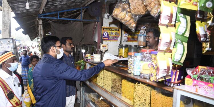 நாகப்பட்டினம் மாவட்டத்தில் நம்ம ஊரு சூப்பரு சிறப்பு இயக்க நிகழ்ச்சியினை மாவட்ட ஆட்சித்தலைவர் அ.அருண்தம்புராஜ் தொடங்கி வைத்தார்.