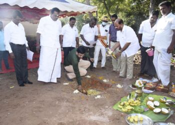 அரசினர் சுற்றுலா மாளிகை கூடுதல் கட்டடம் கட்டுவதற்கான பூமி பூஜையினை மாவட்ட ஆட்சித்தலைவர் அ.அருண்தம்புராஜ் தொடங்கி வைத்தார்.