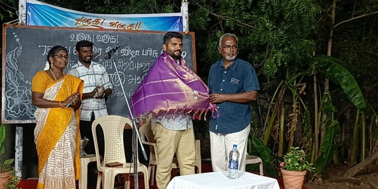 75 வது சுதந்திர தினத்தை முன்னிட்டு தூத்துக்குடி கின்ஸ் அகாடமி, நடத்திய மாணவர்களுக்கான போட்டித்தேர்வில் வெற்றி பெற்றவர்களுக்கு பரிசளிப்பு விழா