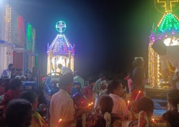 வேதாரண்யத்தை அடுத்த செம்போடையில் புனித சிந்தாத்திரை அன்னை ஆலய திருத்தேர் பவனி 