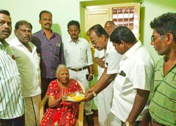 ஸ்ரீவைகுண்டம் சட்டமன்ற உறுப்பினர் ஊர்வசி அமிர்தராஜ் பிறந்தநாள் விழா:   தூத்துக்குடியில் காங்கிரஸார் கொண்டாட்டம்!!