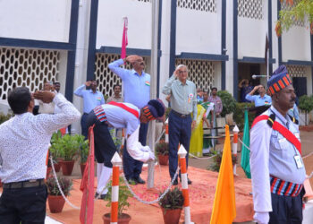 தூத்துக்குடி ஸ்பிக்நகர் மேல்நிலைப்பள்ளியில் 75வது ‘சுதந்திரத் திருநாள் அமுதப் பெருவிழா