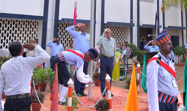 தூத்துக்குடி ஸ்பிக்நகர் மேல்நிலைப்பள்ளியில் 75வது ‘சுதந்திரத் திருநாள் அமுதப் பெருவிழா