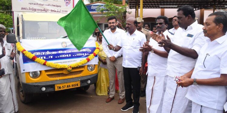 நாகப்பட்டினம் மாவட்டத்தில் மருத்துவம் மற்றும் மக்கள் நல்வாழ்வு துறை சார்பில் அரசு மருத்துவ நிலையங்களில் கட்டப்பட்டுள்ள புதிய கட்டடங்களை மருத்துவம் மற்றும் மக்கள் நல்வாழ்வு துறை அமைச்சர் மா.சுப்ரமணியன் திறந்து வைத்தார்.