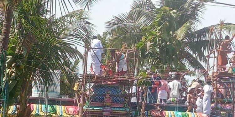 வேதாரண்யத்தை அடுத்த செம்போடை அருள்மிகு மீனாட்சி சொக்கநாதர் சுவாமி அஷ்டபந்தன மகா கும்பாபிஷேகம்